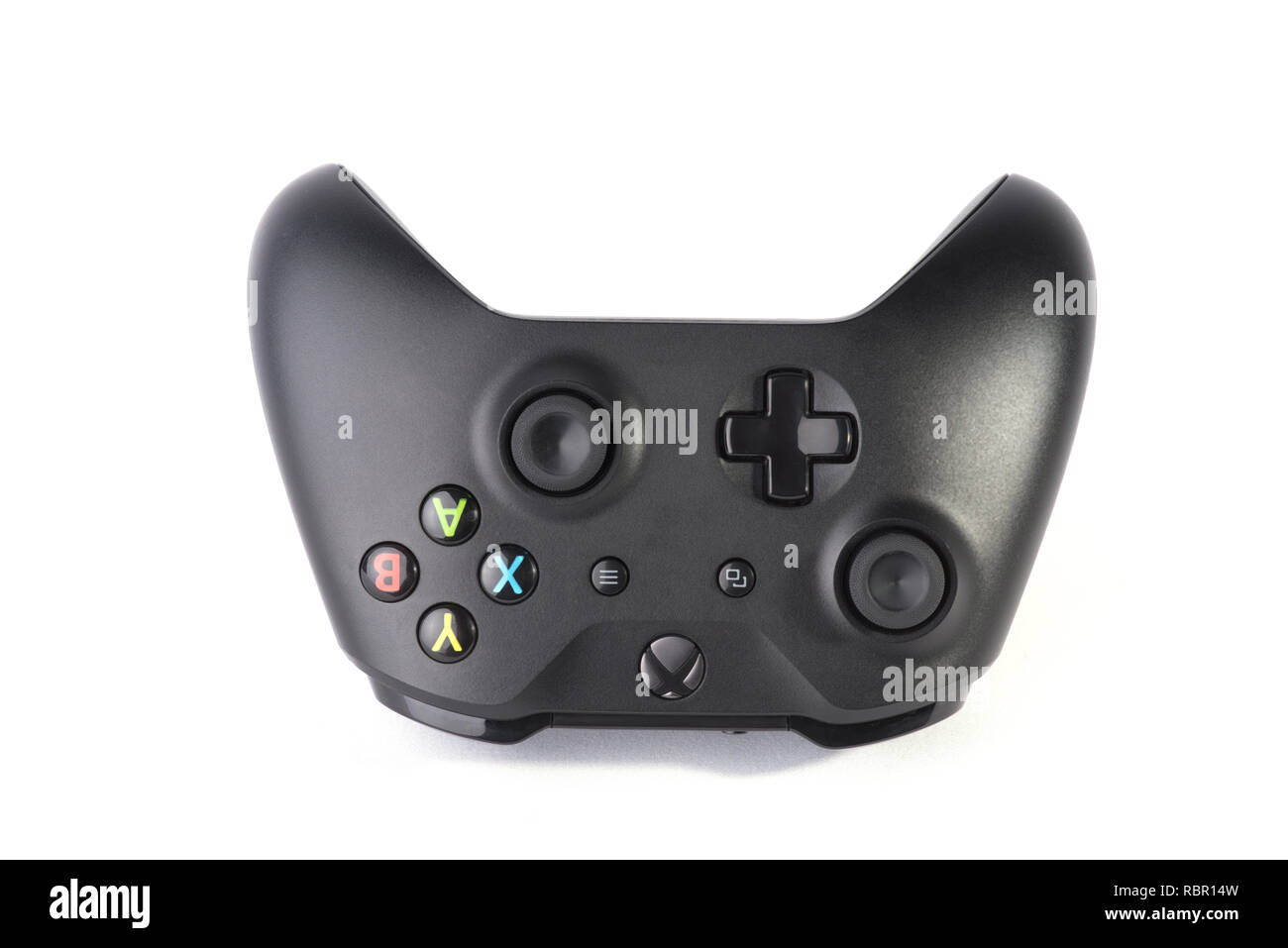 X BOX uno X gioco play station controller isolati su sfondo bianco. Foto Stock