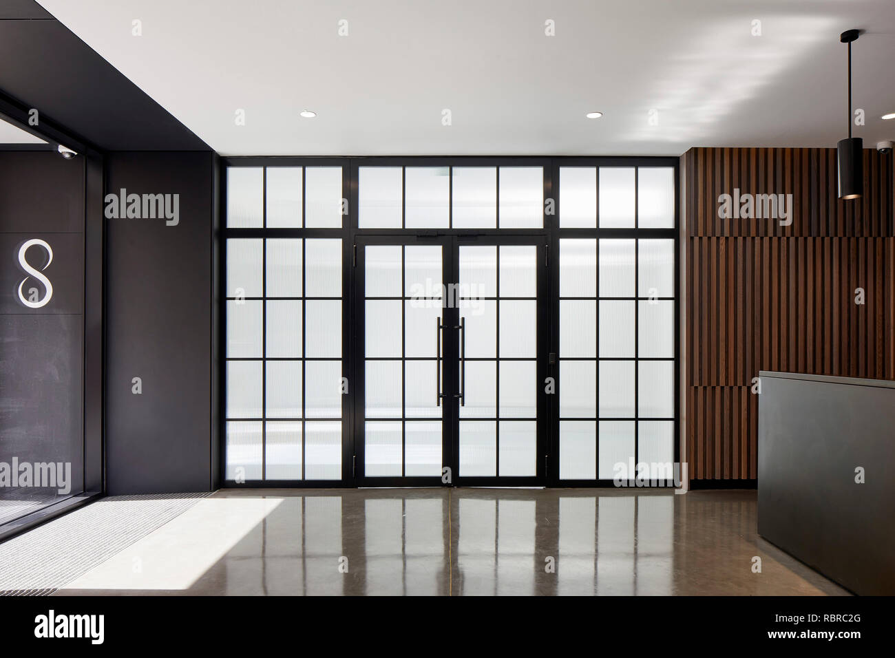 Crittal finestre e porte in ricezione. 8 Bloomsbury, Londra, Regno Unito. Architetto: Buckley grigio Yeoman, 2017. Foto Stock