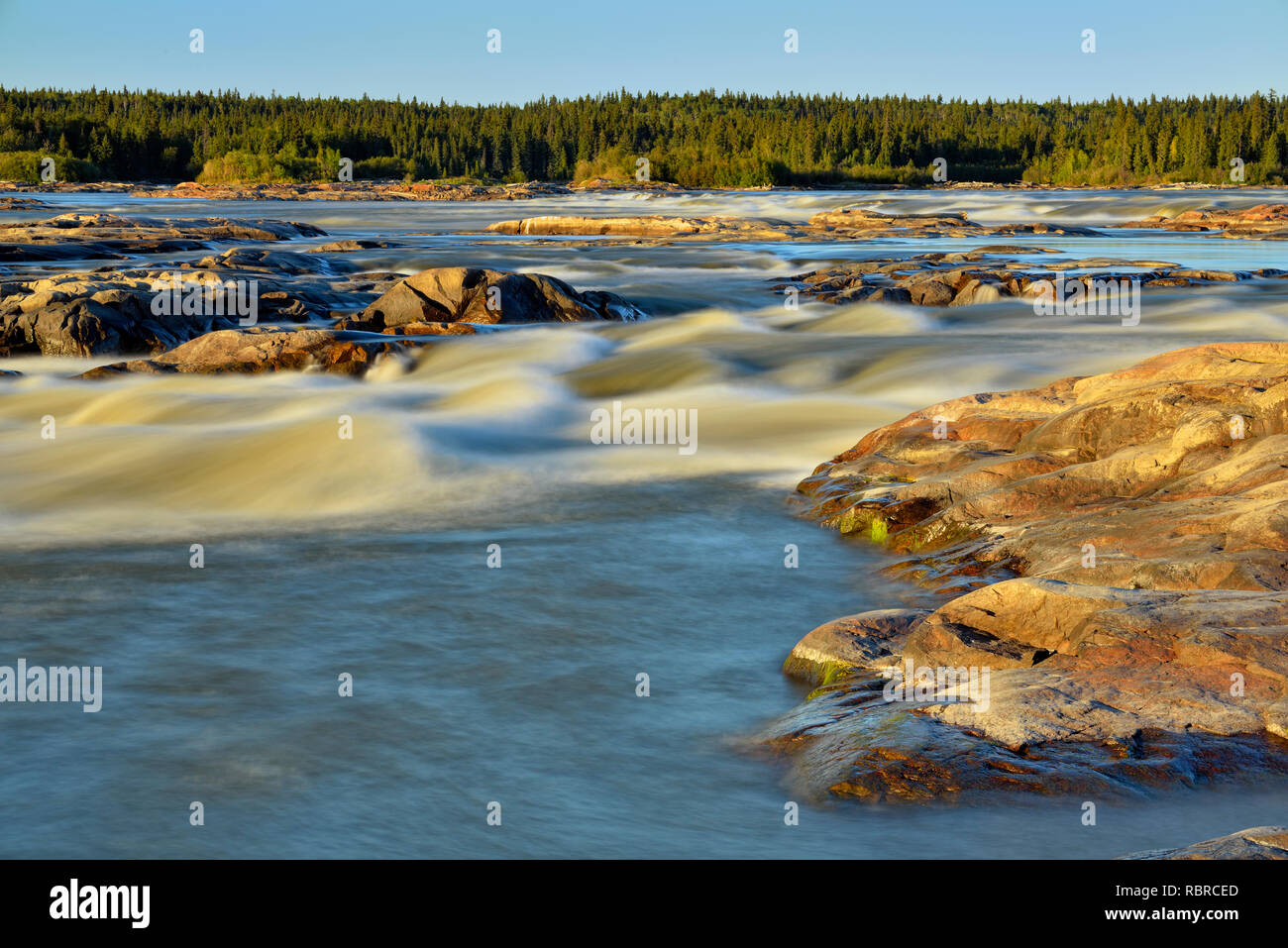 Rapide del annegato sul fiume Slave, Fort Smith, Northwest Territories, Canada Foto Stock