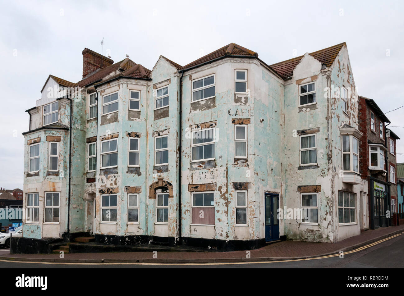L'ex Shannocks Hotel sito in Sheringham. L'hotel è stato costruito nei primi anni del novecento ma è stato chiuso e in stato di abbandono per più di dieci anni. Foto Stock