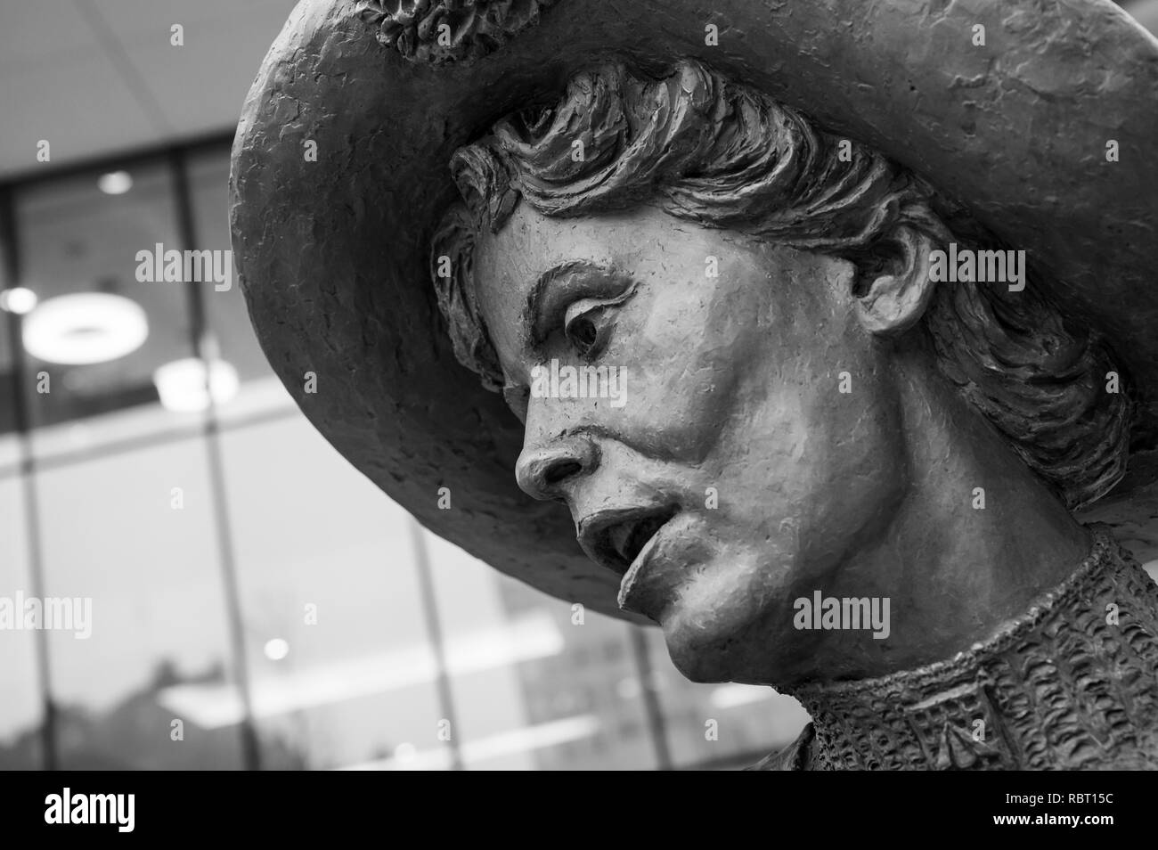 Statua di Emmeline Pankhurst, Piazza San Pietro, Manchester Foto Stock