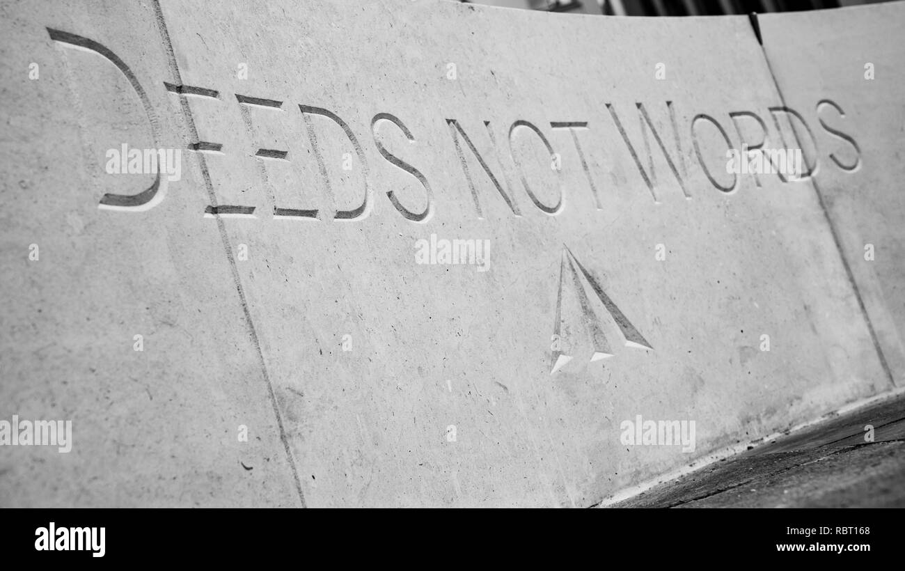 Statua di Emmeline Pankhurst, Piazza San Pietro, Manchester Foto Stock