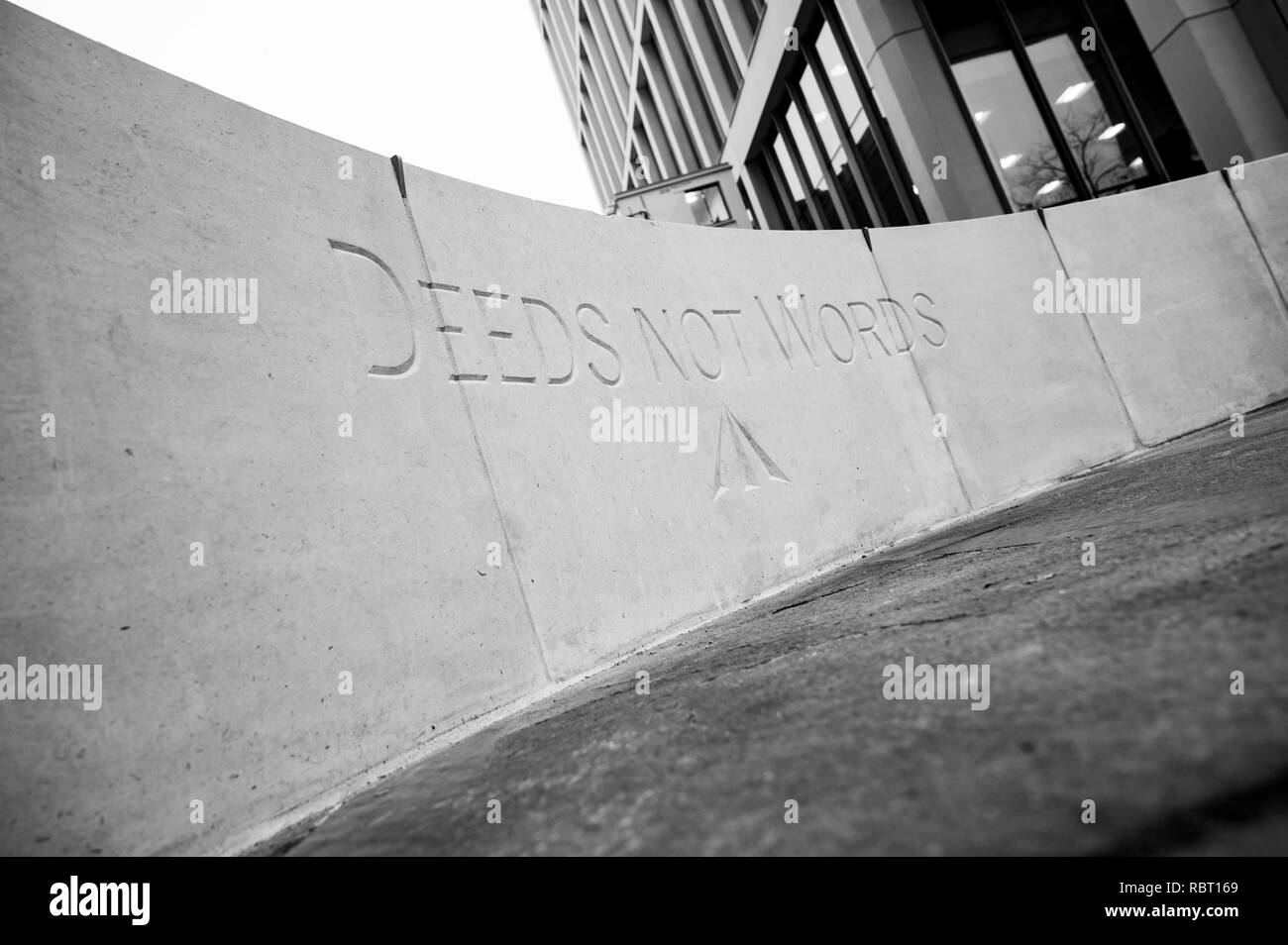 Statua di Emmeline Pankhurst, Piazza San Pietro, Manchester Foto Stock