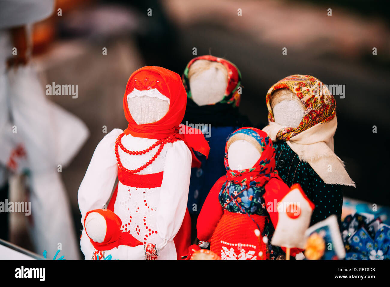 Distretti di Vetka, Bielorussia - Giugno 23, 2018: folk russo bambola. Nazionale di Musica Folk tradizionale bambole sono popolari souvenir dalla Russia Foto Stock