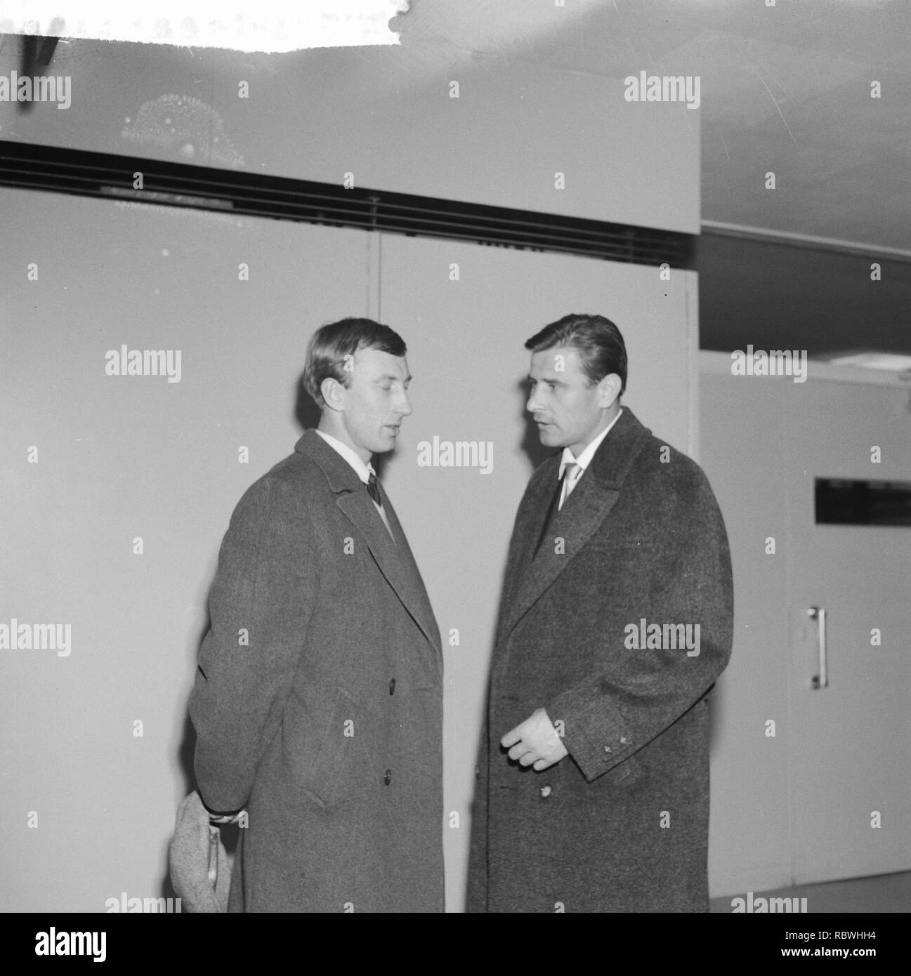 Aankomst Russische voetballers op Schiphol Lev Jasjin (rechts) en Igor netto in, Bestanddeelnr 912-1800. Foto Stock