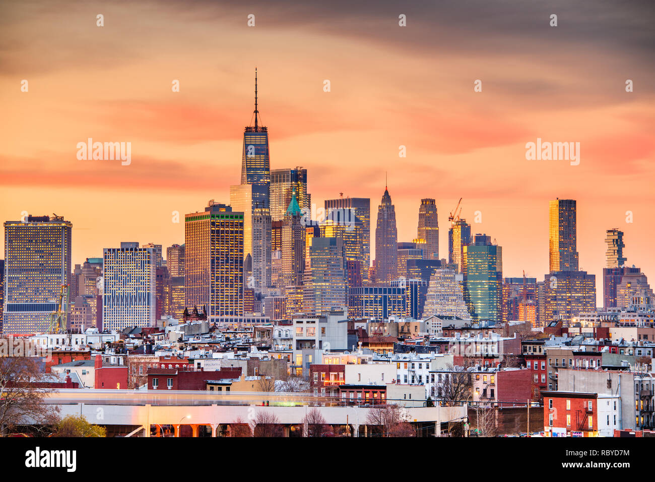 New York Midtown Manhattan skyline al tramonto. Foto Stock