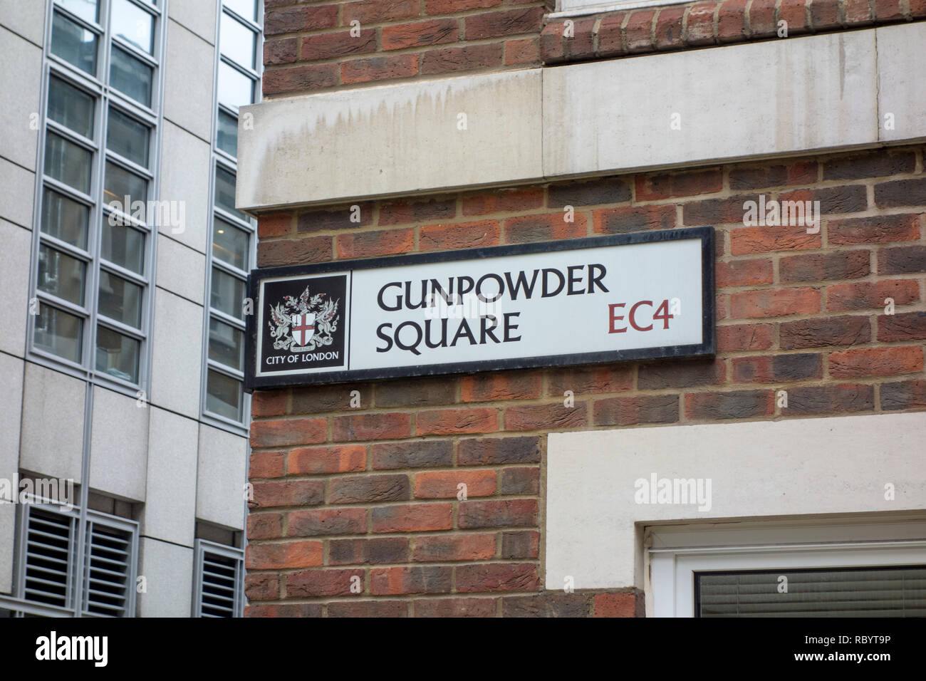 La polvere da sparo Square street nome cartello stradale, città di Londra, Regno Unito Foto Stock