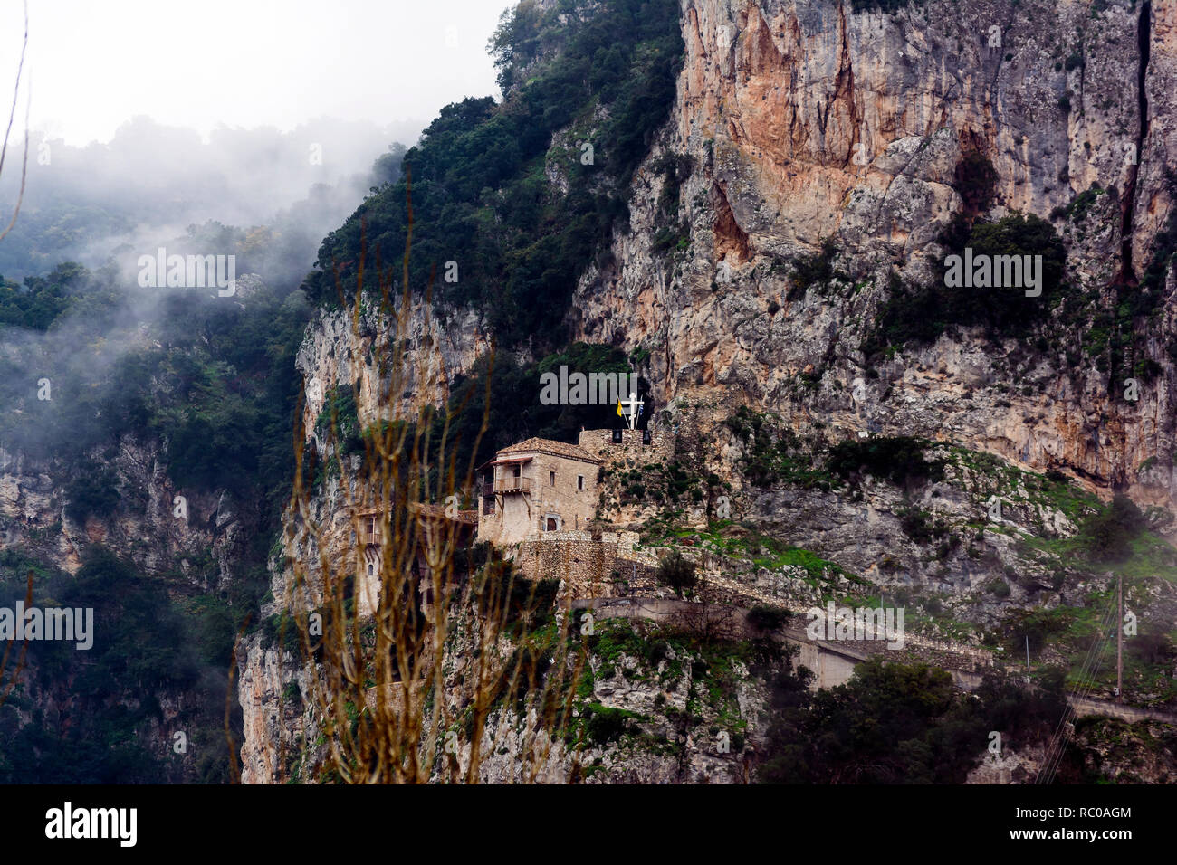 Moni Timiou Prodromou. Antico monastero in montagna, Arcadia, Grecia Foto Stock