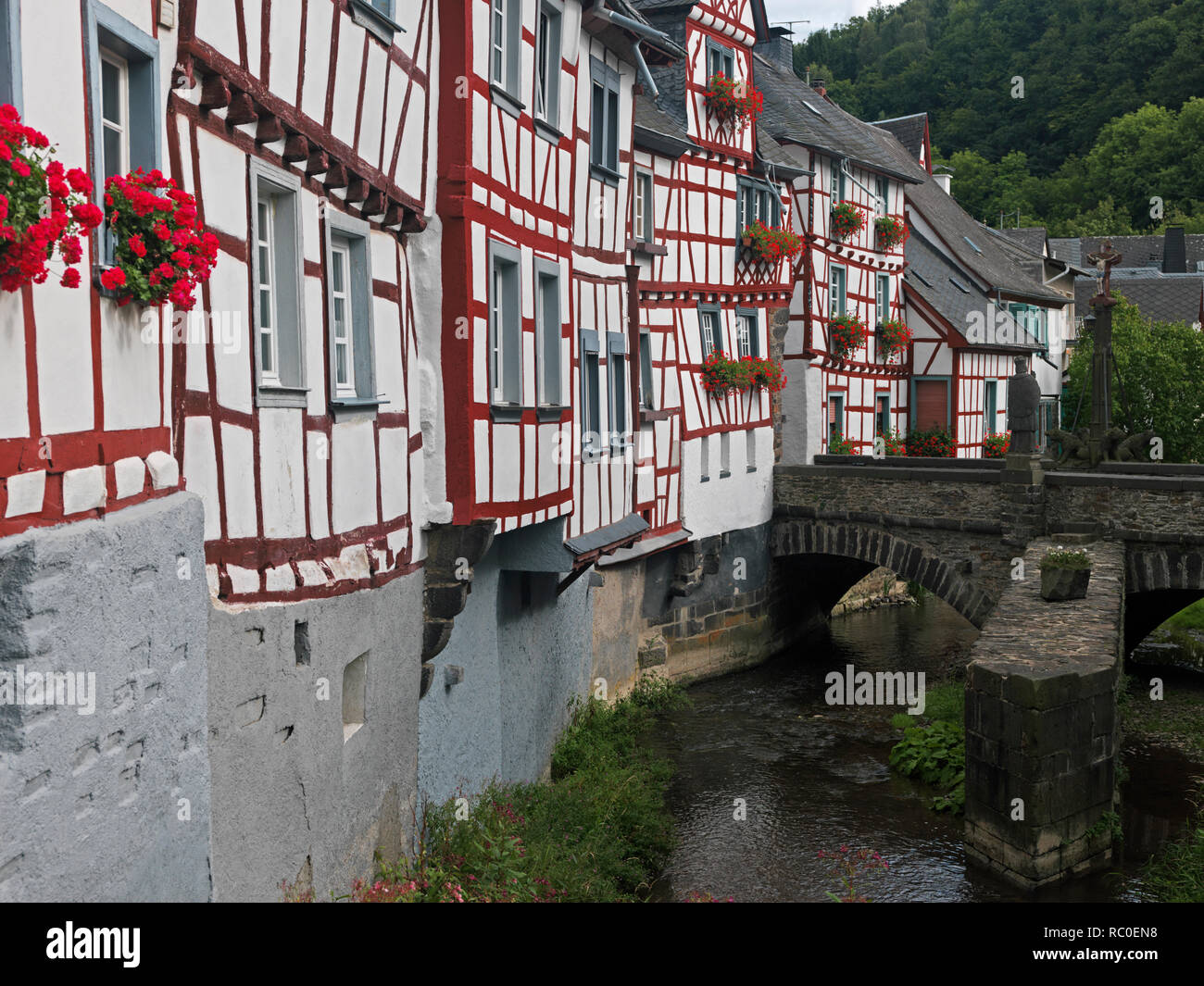 Monreal im Elztal, Landkreis Mayen-Coblenza, Vordereifel, Rheinland-Pfalz, Deutschland Foto Stock