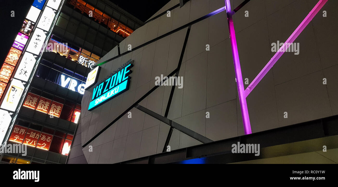 La realtà virtuale un centro di giochi per computer. VR Zona di Shinjuku, Tokyo, Giappone Foto Stock