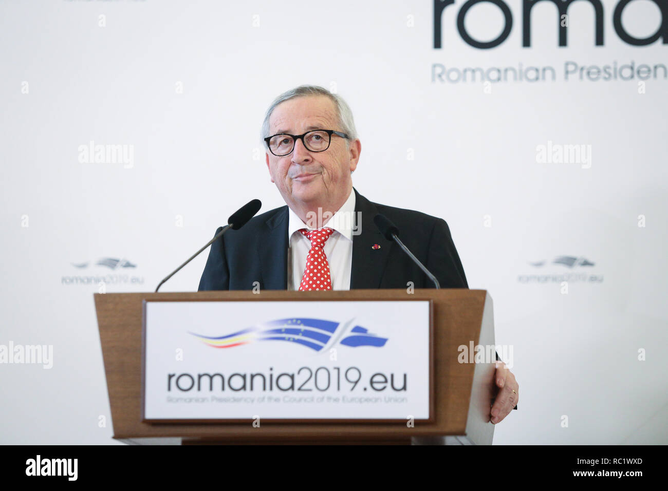 Bucarest, Romania - 11 Gennaio 2019: il Presidente della Commissione Europea Jean Claude Juncker tiene un briefing con la stampa insieme a Klaus Iohannis Foto Stock