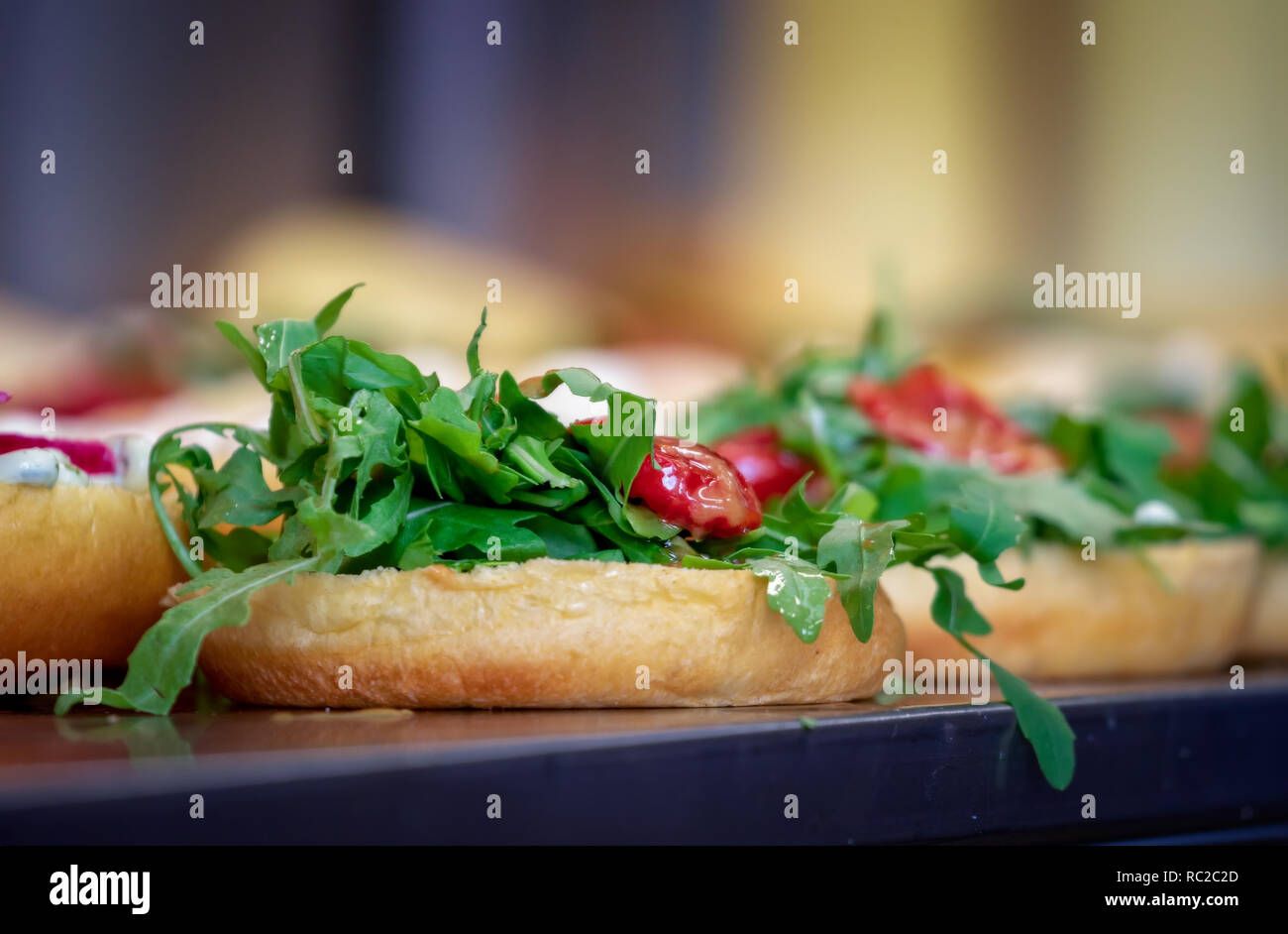 Gustoso cibo veloce ad una street food festival a Stoccolma Foto Stock