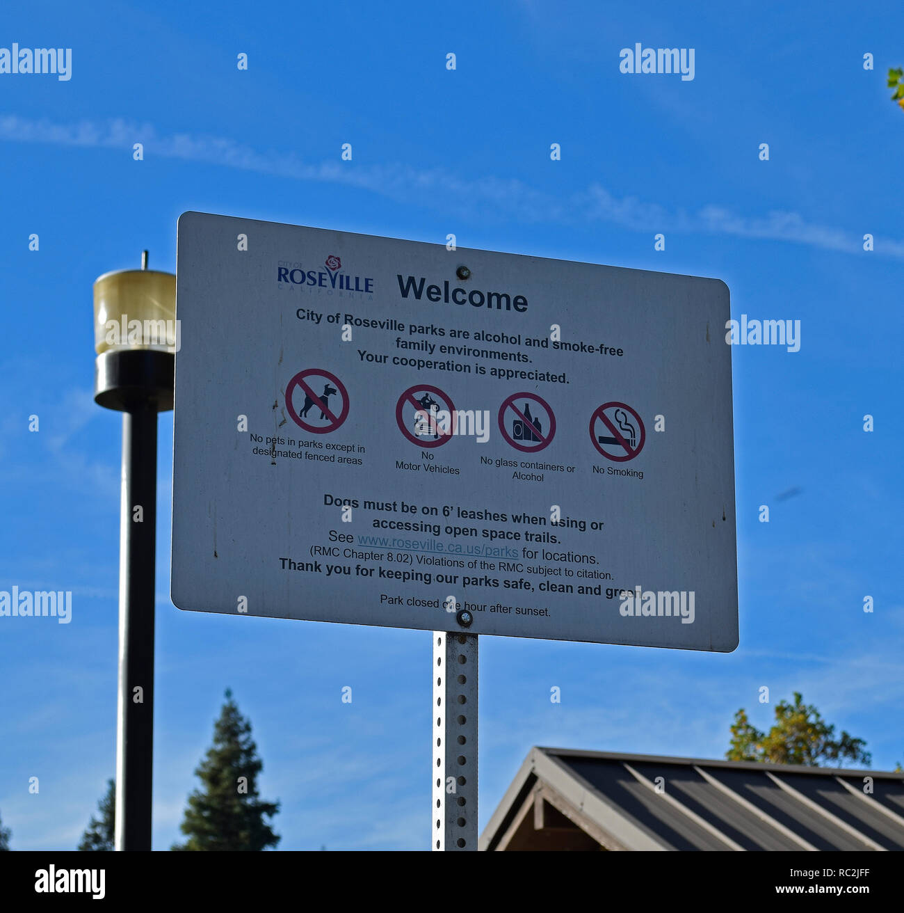 Roseville Parco segno di benvenuto con regole, California Foto Stock