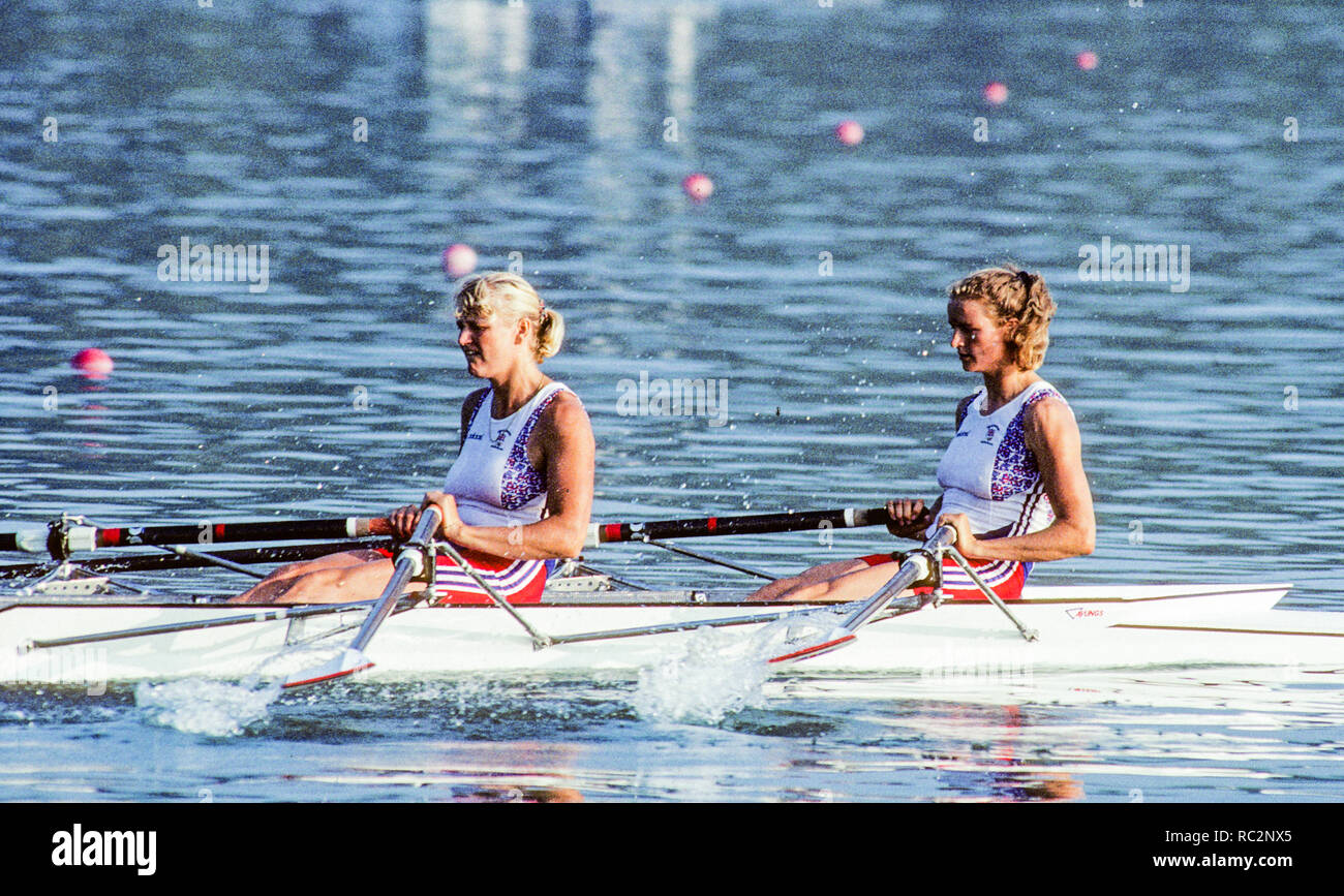 Barcellona, Spagna. GBR W2X. Bow, Annabel EYRES , Alison Gill. 1992 Olimpico di canottaggio regata sul lago di Banyoles, Catalonia [Credito Pietro Spurrier/ Intersport immagini] Foto Stock