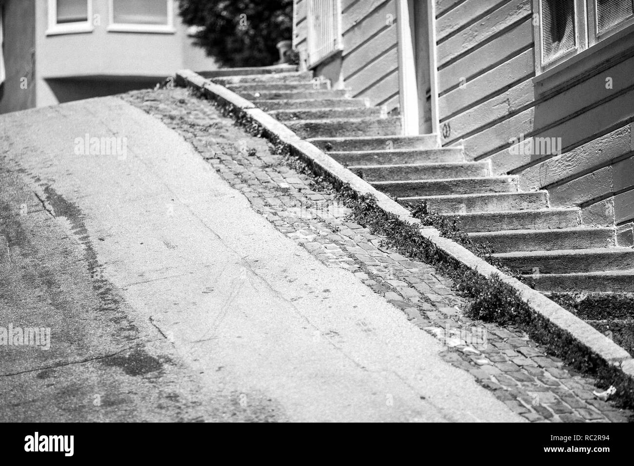 Ricerca di strada in salita con il Peter Macchiarini passi, North Beach italiano quarto, San Francisco Foto Stock