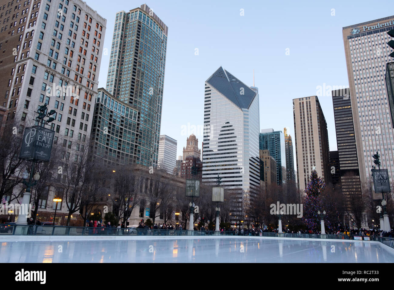 Chicago Downtown skyline di Millennium Park, Chicago, Illinois USA Foto Stock