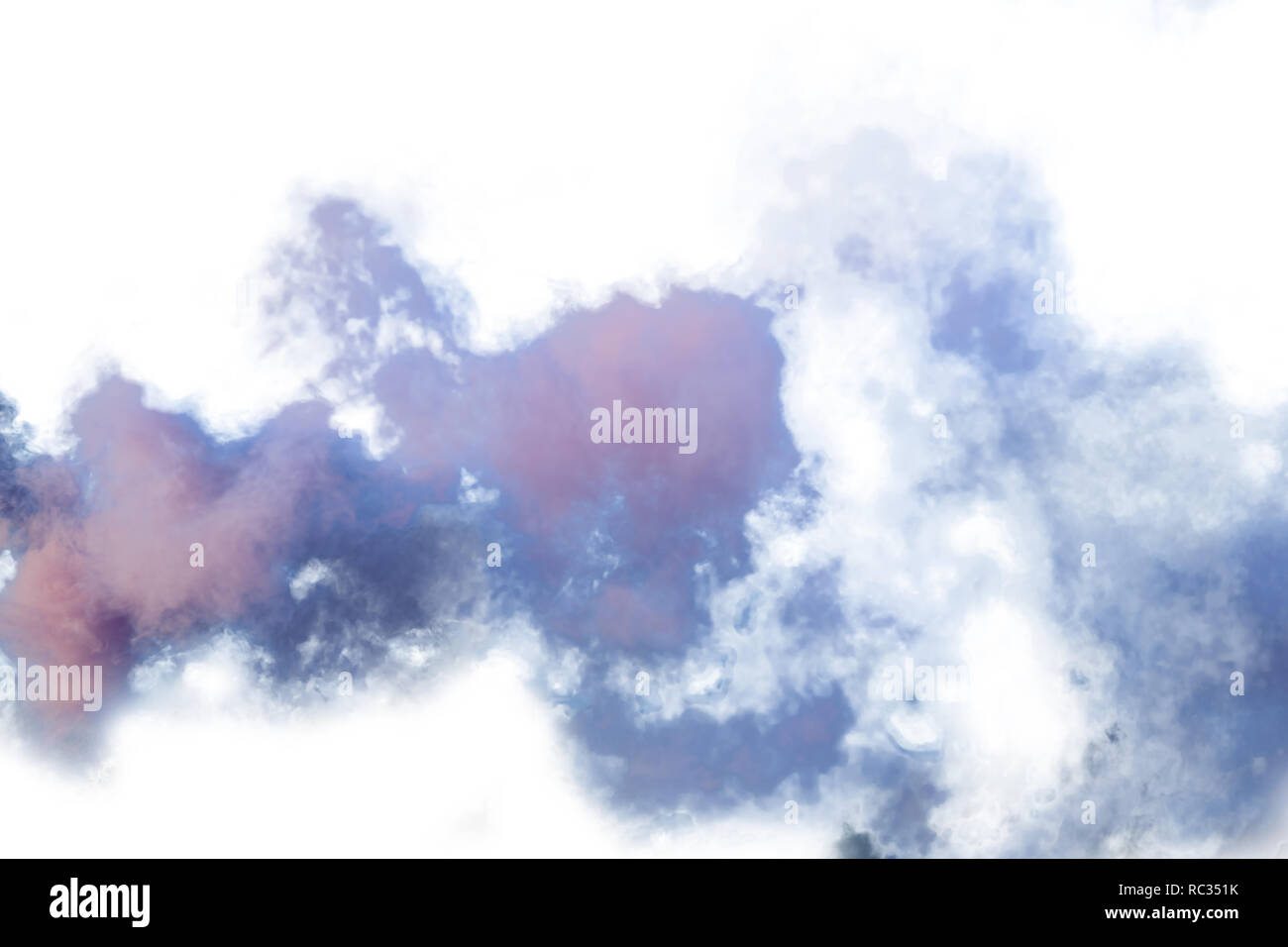 Viola e viola il fumo isolati su sfondo bianco Foto Stock