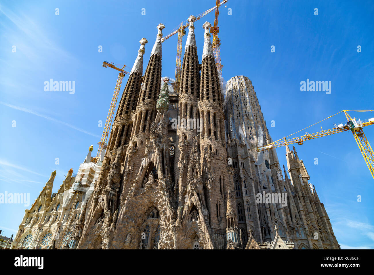 La Sagrada Familia vista frontale, progettato da Antoni Gaudi, UNESCO, barcellona catalogna (Catalunya), Spagna Foto Stock