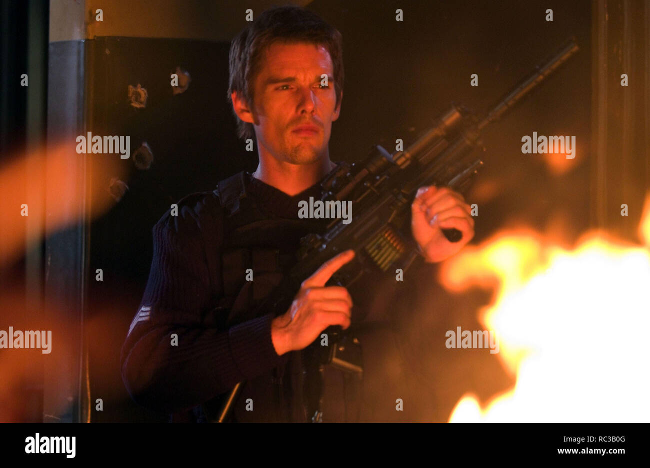 Pellicola originale titolo: Assault on PRECINCT 13. Titolo inglese: Assault on PRECINCT 13. Anno: 2005. Direttore: JEAN-FRANCOIS RICHET. Stelle: ETHAN HAWKE. Credito: ROGUE PICTURES / Album Foto Stock