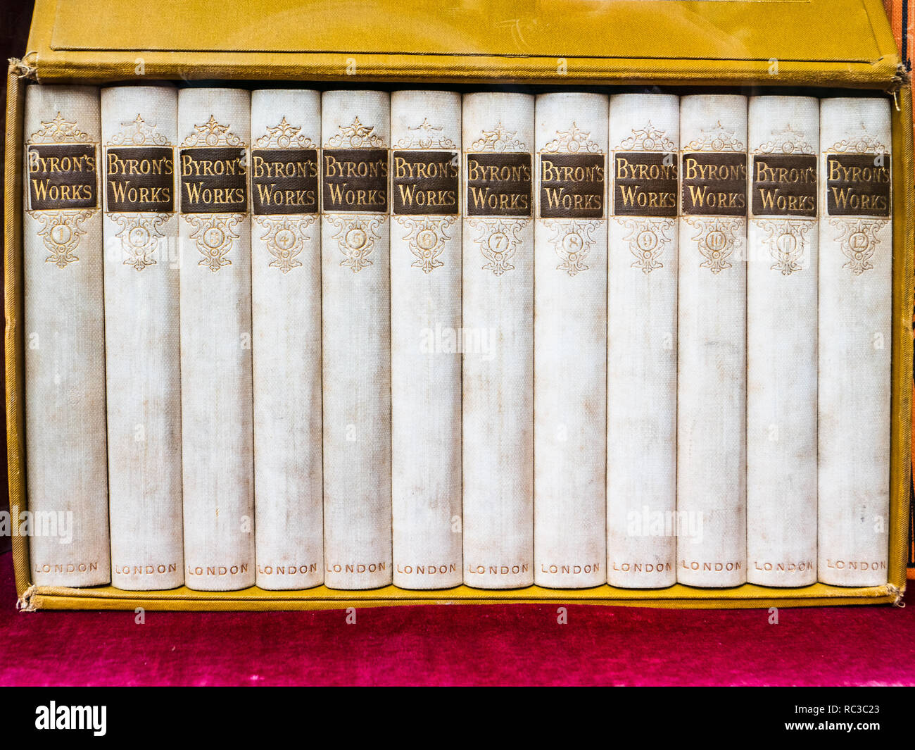 Byron propone opere - un vintage 12 volume impostato delle opere del poeta inglese Lord Byron (George Gordon Byron 1788 - 1824) Foto Stock