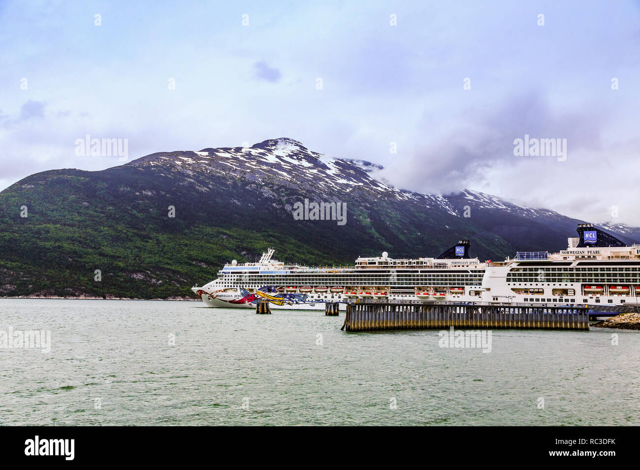 Due navi NCL in Alaska Foto Stock