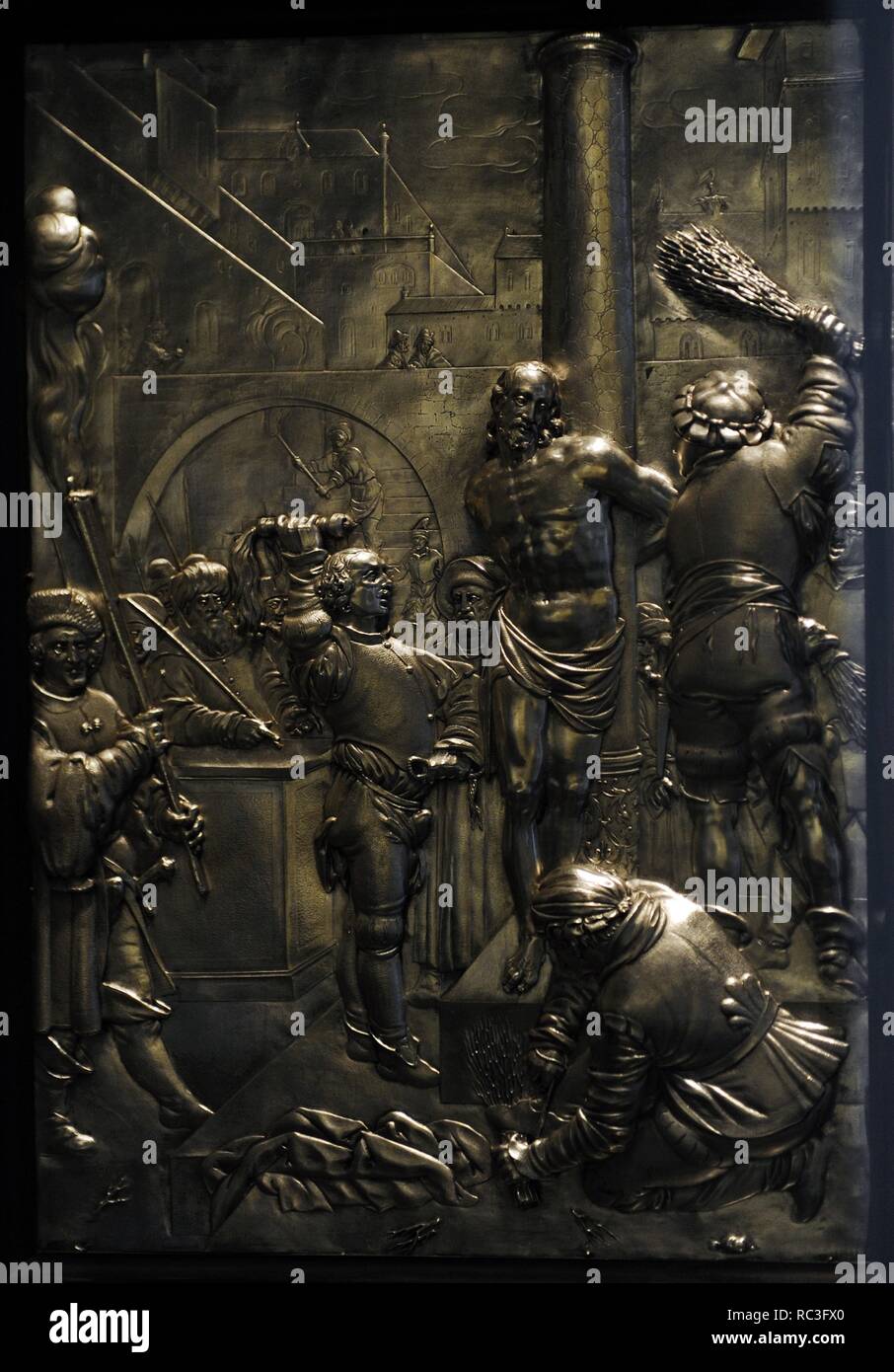 Altare d'argento, datata 1620, con un telaio di legno di ebano, dalla cappella del castello di Husum. Originariamente associato con la sorella di Christian IV, la Duchessa di Augusta. Il silverwork è da Albrecht von Corno di Augsburg. Flagellazione di Cristo o Cristo alla colonna. Museo nazionale di Danimarca. Foto Stock Altare d'argento, datata 1620, con un telaio di legno di ebano, dalla cappella del castello di Husum. Originariamente associato con la sorella di Christian IV, la Duchessa di Augusta. Il silverwork è da Albrecht von Corno di Augsburg. Flagellazione di Cristo o Cristo alla colonna. Museo nazionale di Danimarca. Foto Stock