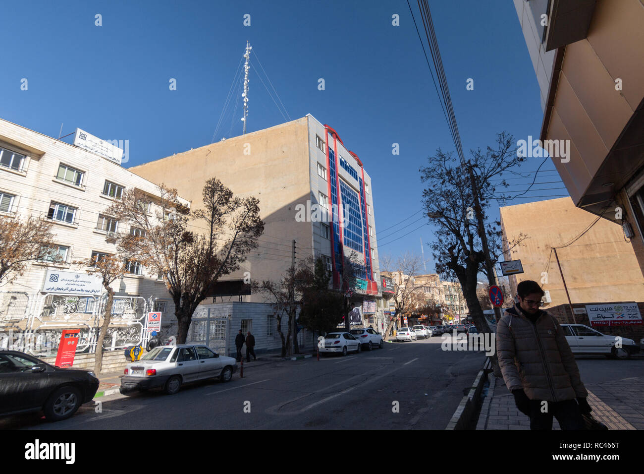 Danesh street, area sul marciapiede, West Azerbaijan provincia, Urmia, Iran Foto Stock