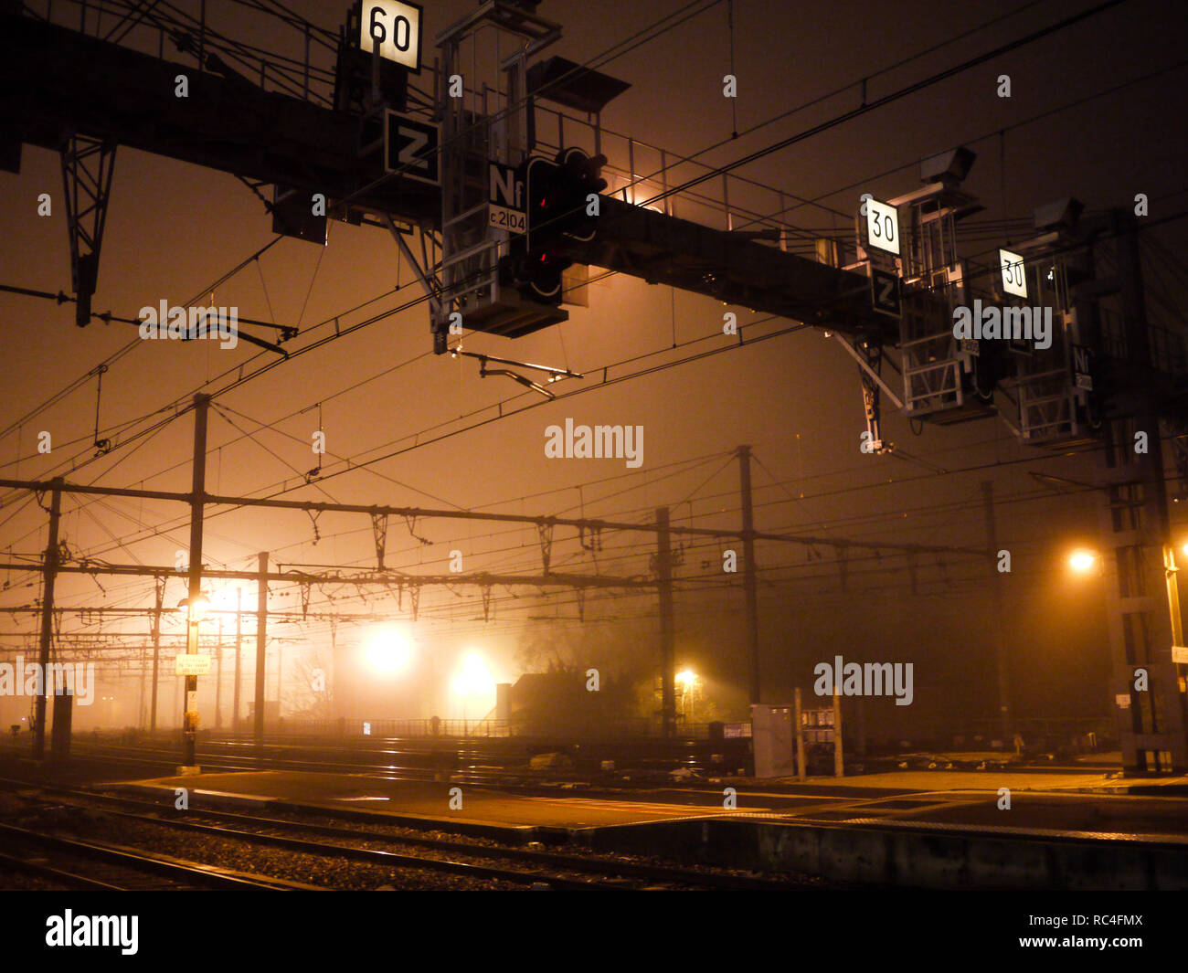 Stazione ferroviaria SNCF, Dijon, Borgogna, Cote d'Or, Francia Foto Stock