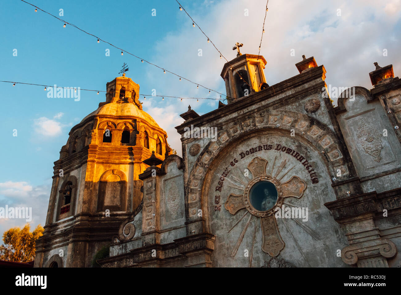 San Guillermo chiesa parrocchiale di Bacolor Pampanga, Filippine Foto Stock