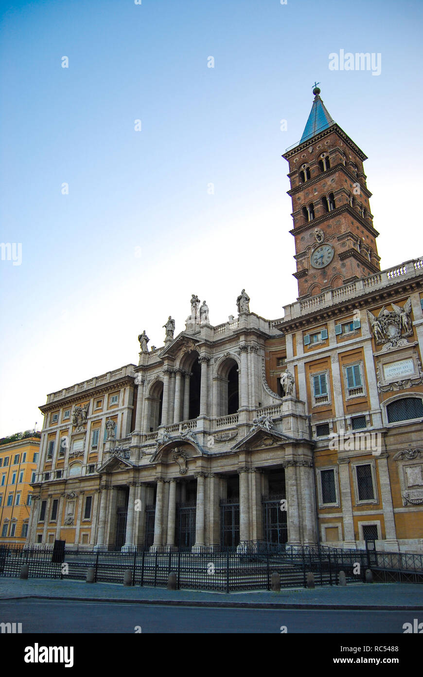 Roma, Italia, Giugno 2008, turistico presso la Basilica di Santa Maria Maggiore Foto Stock