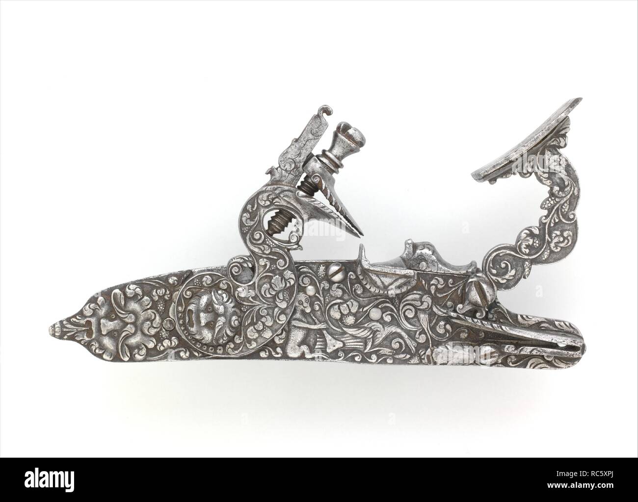 Serratura Snaphaunce. Cultura: tedesco. Dimensioni: L. 6 1/2 in. (16,5 cm); Wt. 14,4 oz. (408,2 g). Data: del xvii secolo. Museo: Metropolitan Museum of Art di New York, Stati Uniti d'America. Foto Stock