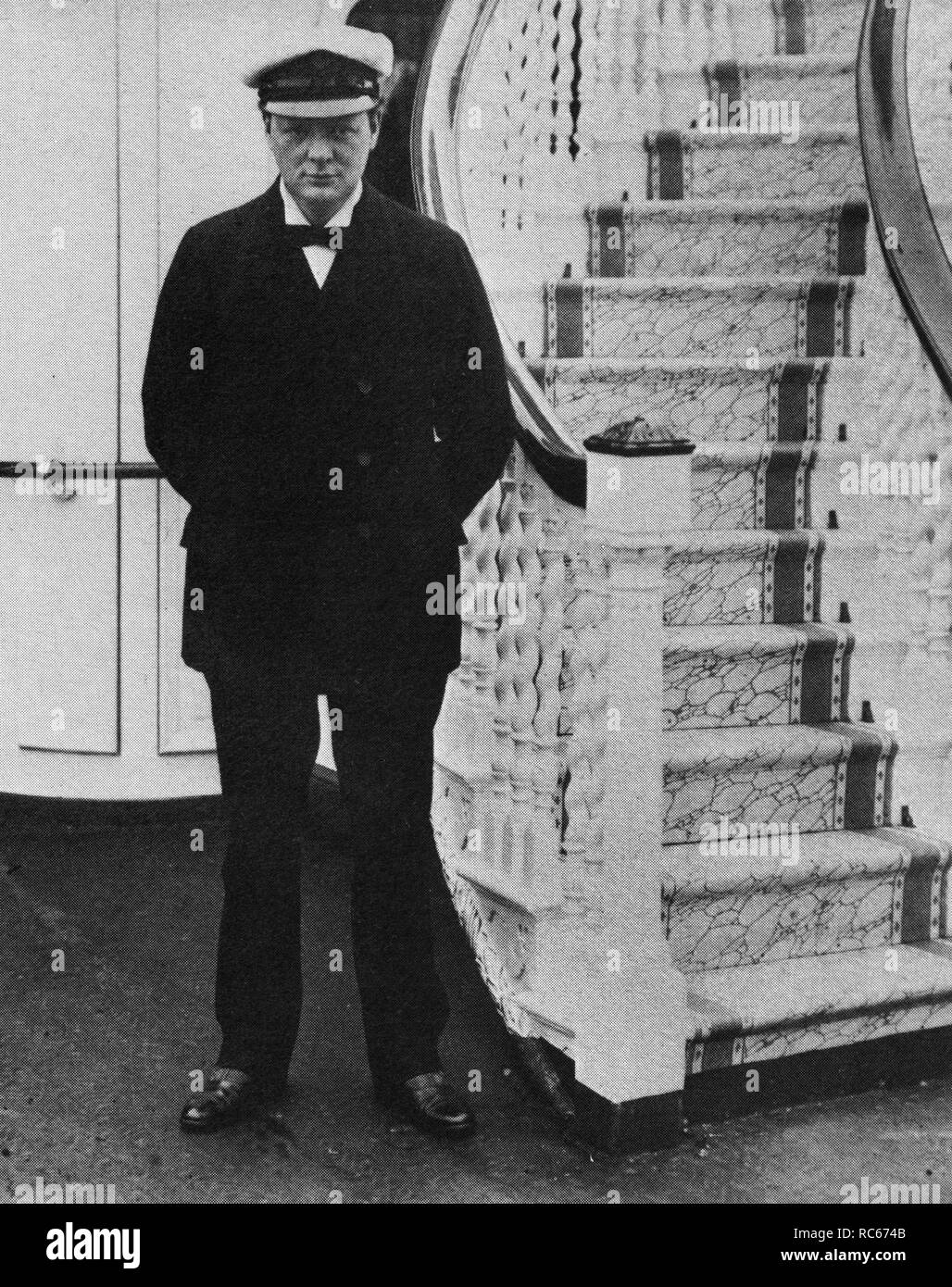 Winston Churchill a bordo del Royal Yacht "Victoria and Albert', a Spithead Naval Review, 9 Luglio 1912 Foto Stock