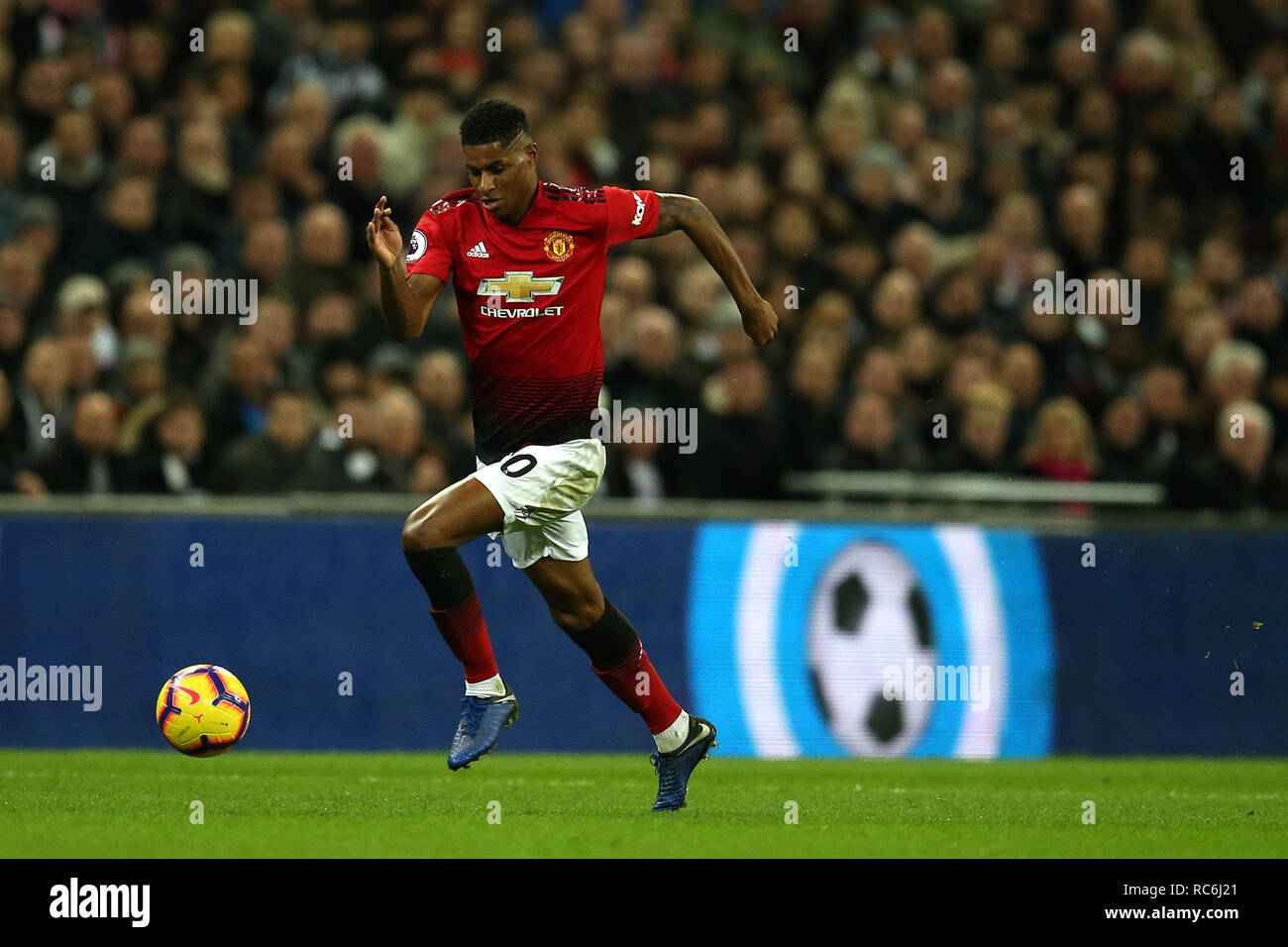 Marcus Rashford del Manchester United in azione. EPL Premier League, Tottenham Hotspur v Manchester Utd allo Stadio di Wembley a Londra domenica 13 gennaio 2019. Questa immagine può essere utilizzata solo per scopi editoriali. Solo uso editoriale, è richiesta una licenza per uso commerciale. Nessun uso in scommesse, giochi o un singolo giocatore/club/league pubblicazioni . pic da Andrew Orchard/Andrew Orchard fotografia sportiva/Alamy Live news Foto Stock