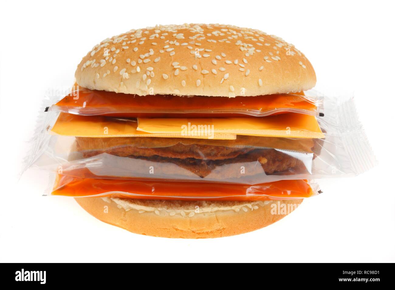 Il fast food, confezionati singolarmente ingredienti dal frigorifero per rendere il vostro hamburger con formaggio Foto Stock
