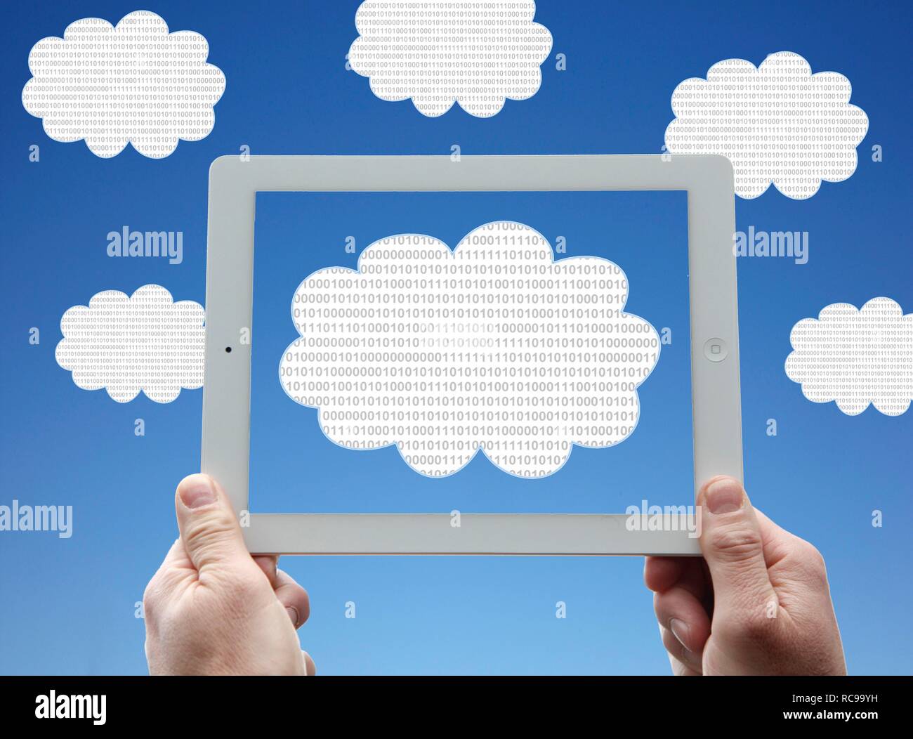 IPad, nuvole, cielo, immagine simbolica per il cloud computing, cloud Foto Stock