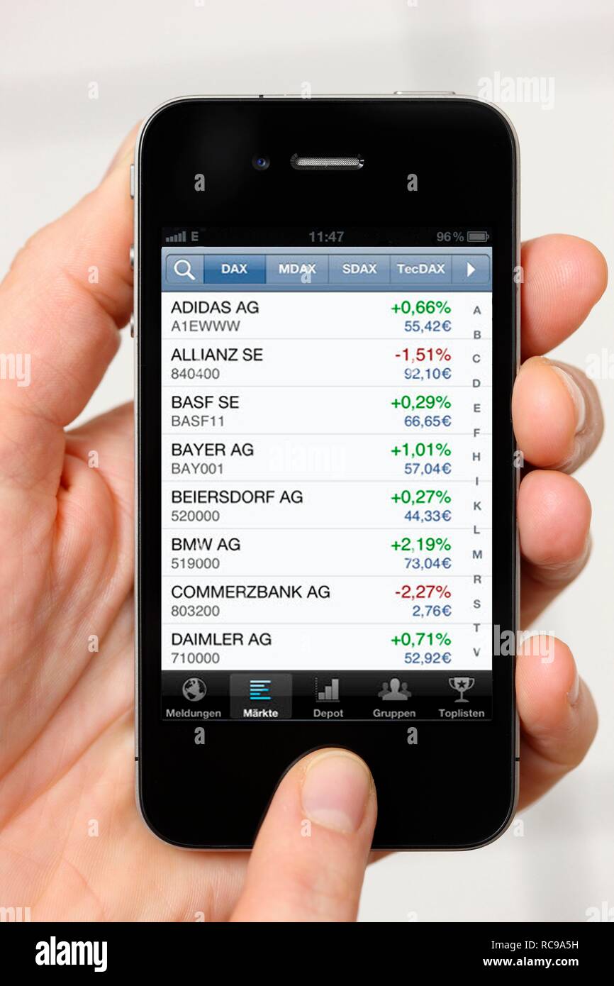Iphone, smart phone, informazioni sulle quotazioni di borsa, app sullo schermo Foto Stock