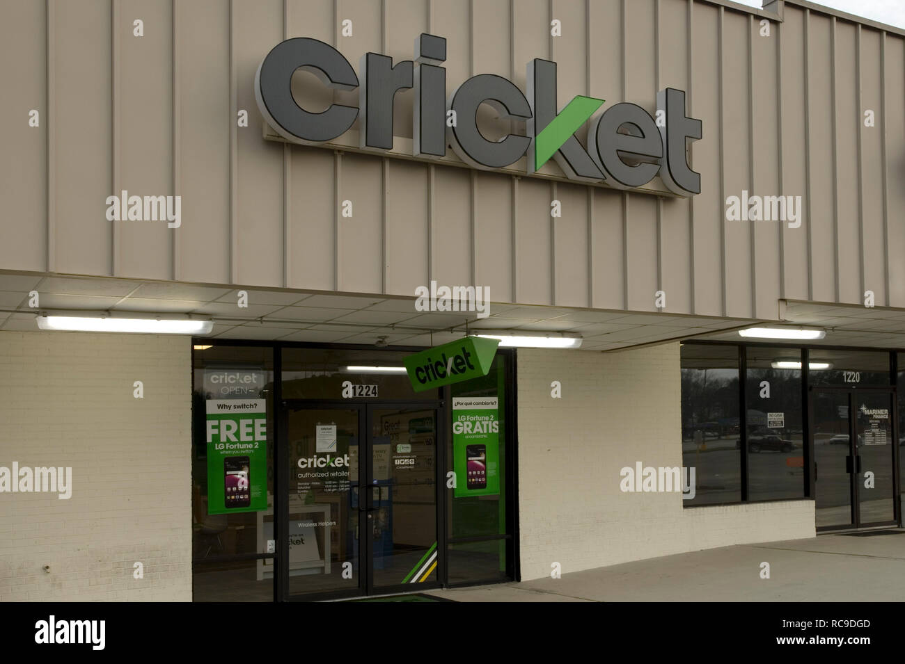 Cricket Cellphone Service Retail Store USA Foto Stock