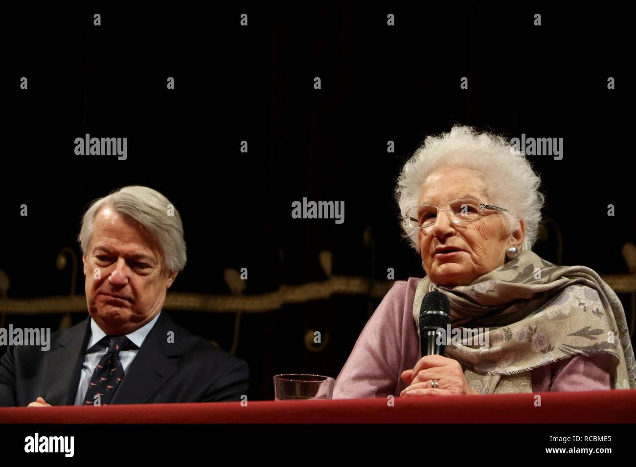 Il senatore a vita Liliana Segre incontra gli studenti delle scuole al teatro degli Arcimboldi (Massimo Alberico, Milano - 2019-01-15) p.s. la foto e' utilizzabile nel rispetto del contesto in cui e' stata scattata, e senza intento diffamatorio del decoro delle persone rappresentate Foto Stock