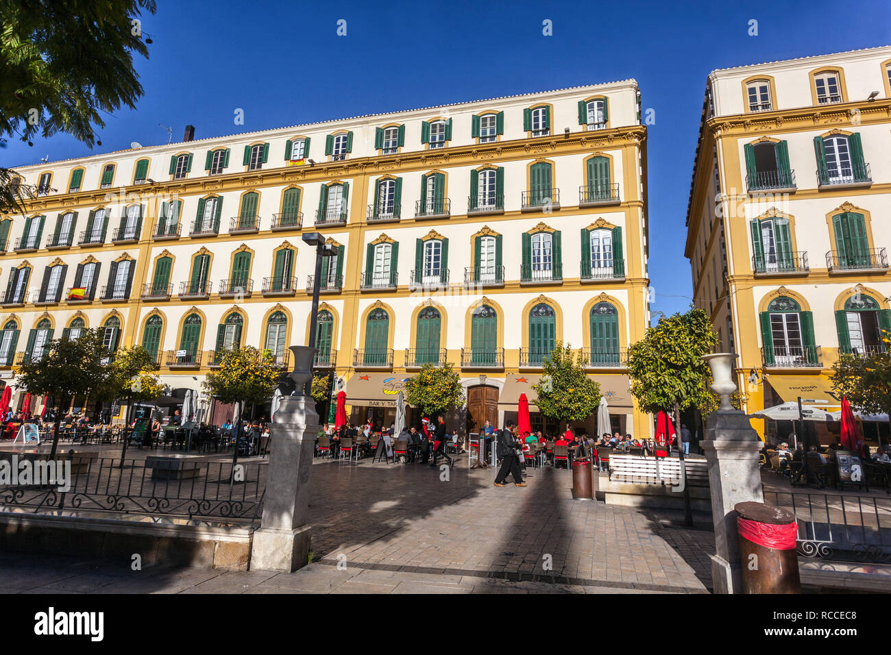 Malaga città vecchia Plaza del la Merced, bar e ristoranti, Malaga Spagna Foto Stock