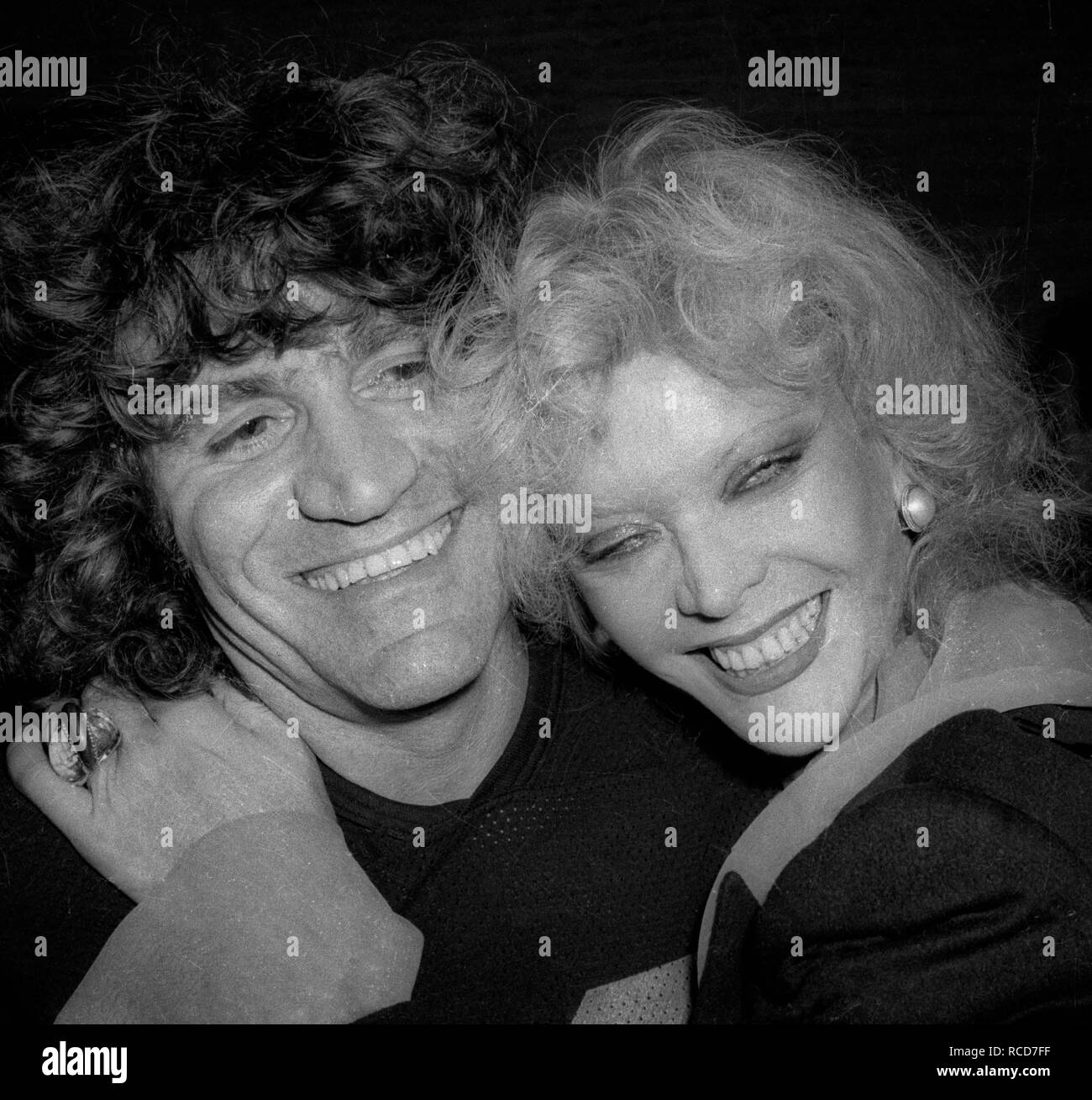 Mac Davis e Monique Van Vooren Foto non datata da Adam Scull/il PHOTOlink/MediaPunch Foto Stock