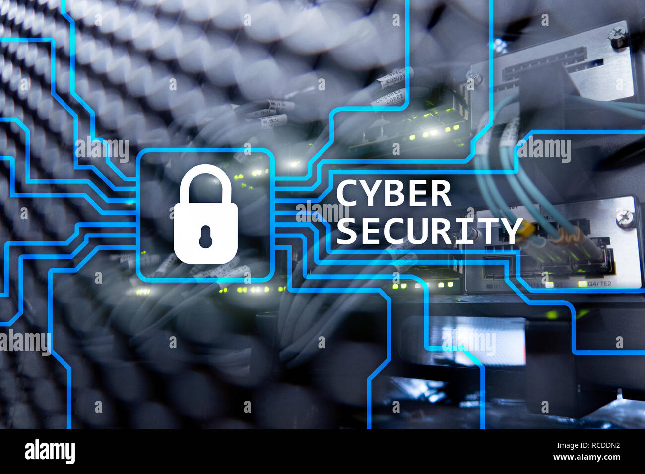 Cyber security, informazioni privacy e protezione dei dati concetto sulla sala server sfondo. Foto Stock