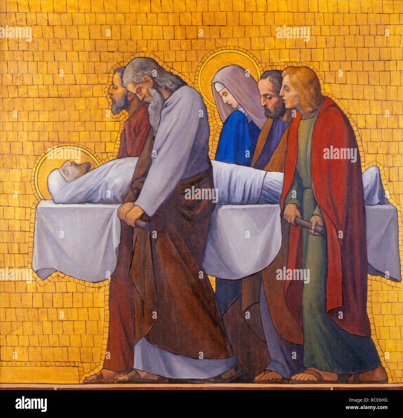 Praga, Repubblica Ceca - 17 ottobre 2018: la pittura della sepoltura di Gesù (modo cross station) nella chiesa kostel Svatého Cyrila Metodeje Foto Stock