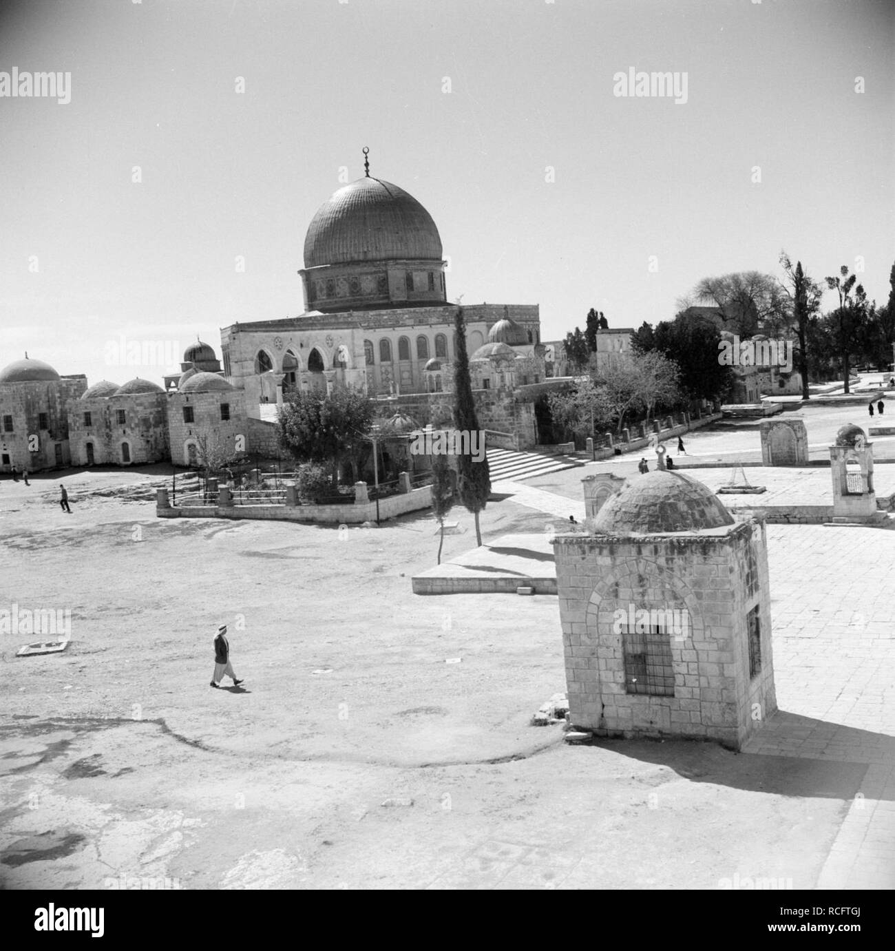 Al Haram esh-Sharif - Tempelberg. Rotskoepel di Qubbet es-Sakhra incontrato bebouwing ‥A6, Bestanddeelnr 255-5435. Foto Stock