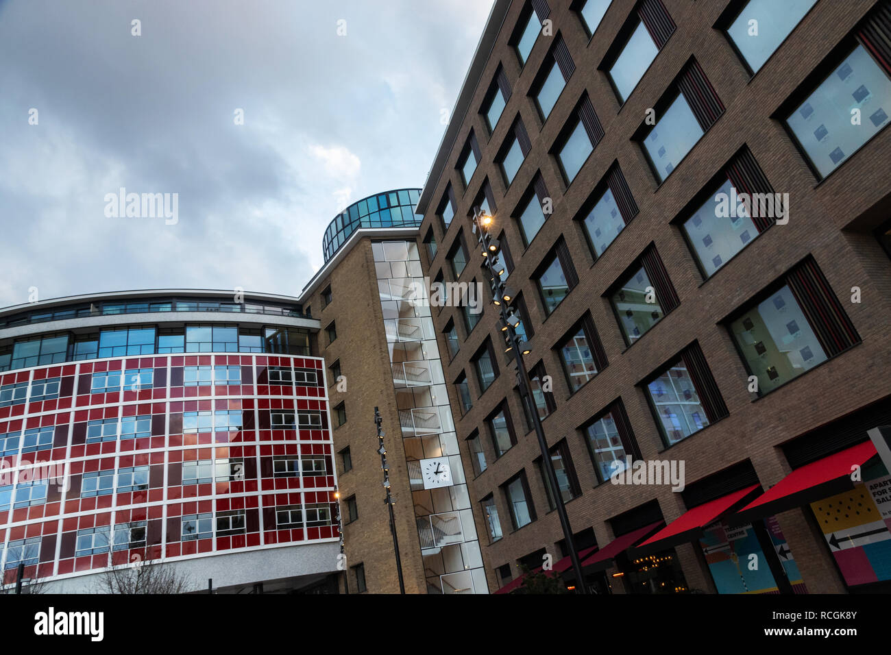 Londra, Inghilterra - Gennaio 2019 : Centro Televisivo, Wood Lane, Città Bianca ex BBC Television Centre) Foto Stock