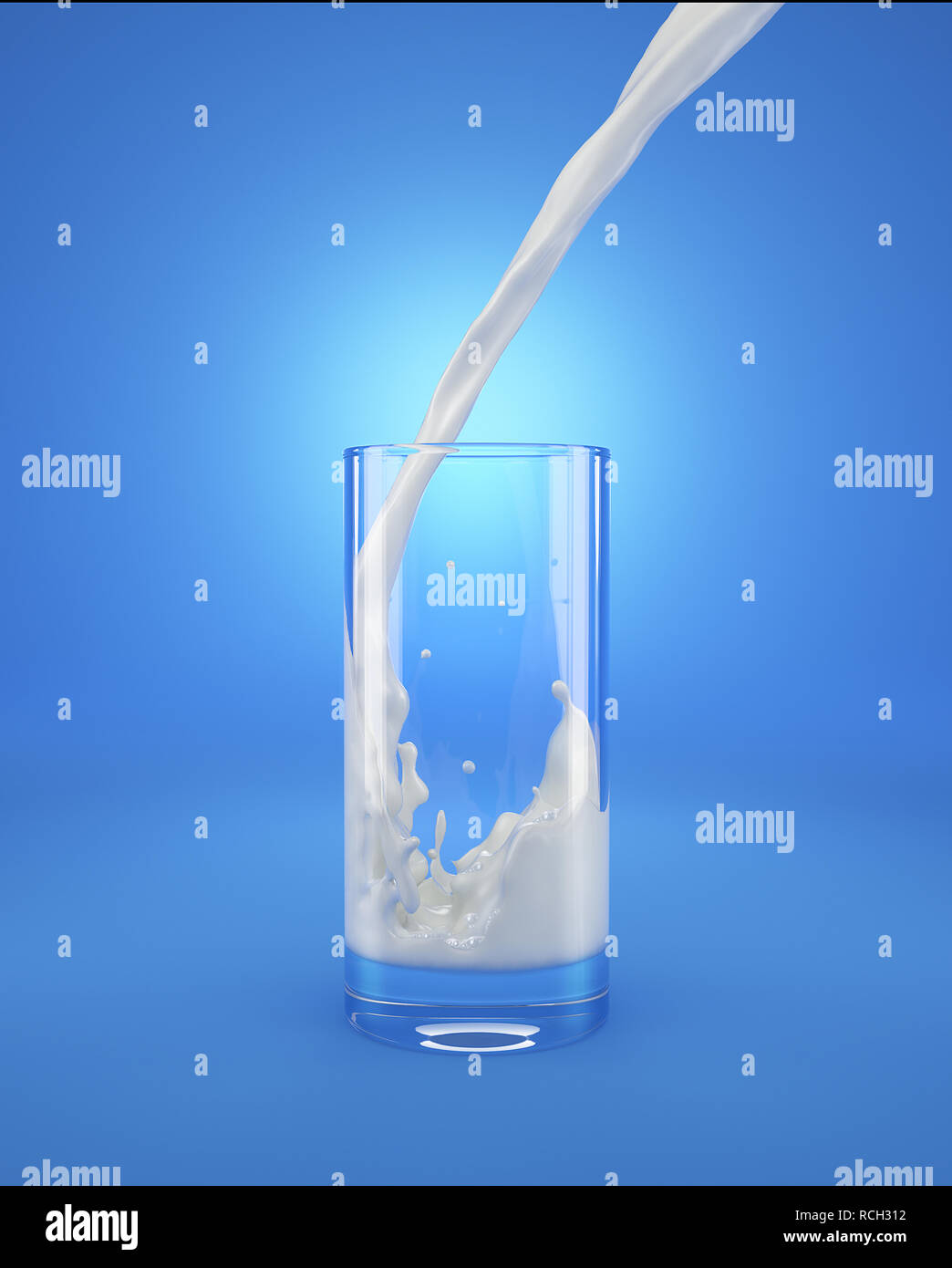 Un bicchiere di latte fresco con la colata e splash. Isolato su sfondo blu. Percorso di clipping incluso. Foto Stock