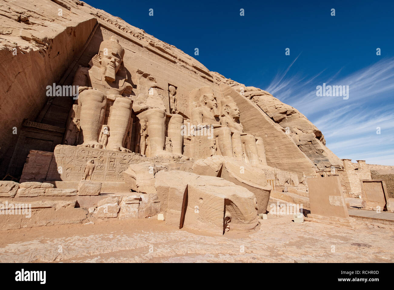 Grande tempio costruito da Ramesse II nel Sud Egitto Abu Simbel tempio vicino a Aswan Foto Stock