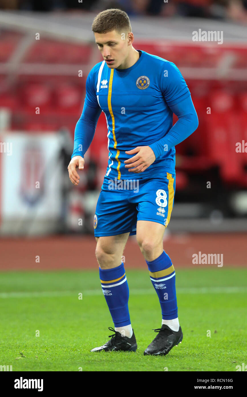 Stoke, UK. 15 gennaio, 2019. Shrewsbury Town centrocampista Greg Docherty (8) durante la FA Cup terzo turno Replay match tra Stoke City e Shrewsbury Town a Bet365 Stadium, Stoke-on-Trent, in Inghilterra il 15 gennaio 2019. Foto di Jurek Biegus. Solo uso editoriale, è richiesta una licenza per uso commerciale. Nessun uso in scommesse, giochi o un singolo giocatore/club/league pubblicazioni. Credit: UK Sports Pics Ltd/Alamy Live News Foto Stock