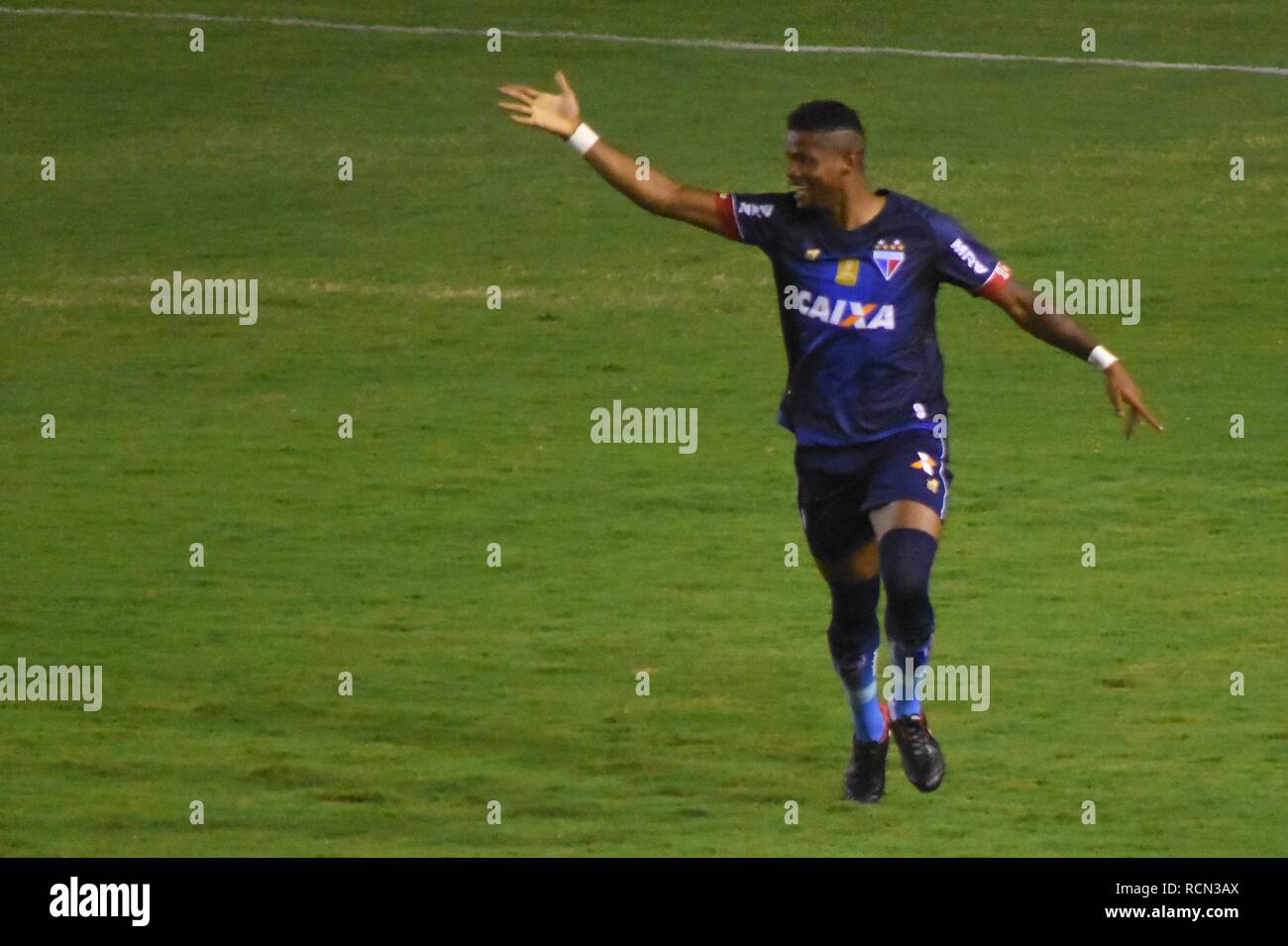 PE - Recife - 01/15/2019 - Nordest Cup 2019 / Nautico x Fortaleza - Fortaleza player celebra il suo obiettivo durante una partita contro Nautico al Aflitos stadium per il 2019 Nordest Cup Championship. Foto: Paulo Paiva / AGIF Foto Stock