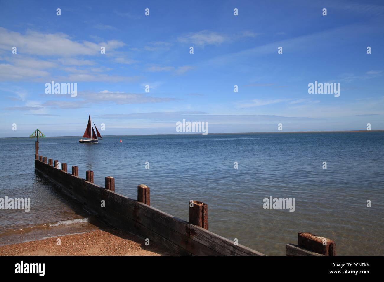 Pozzetti-next-mare,Norfolk,UK parete del mare e della spiaggia 2018 Foto Stock