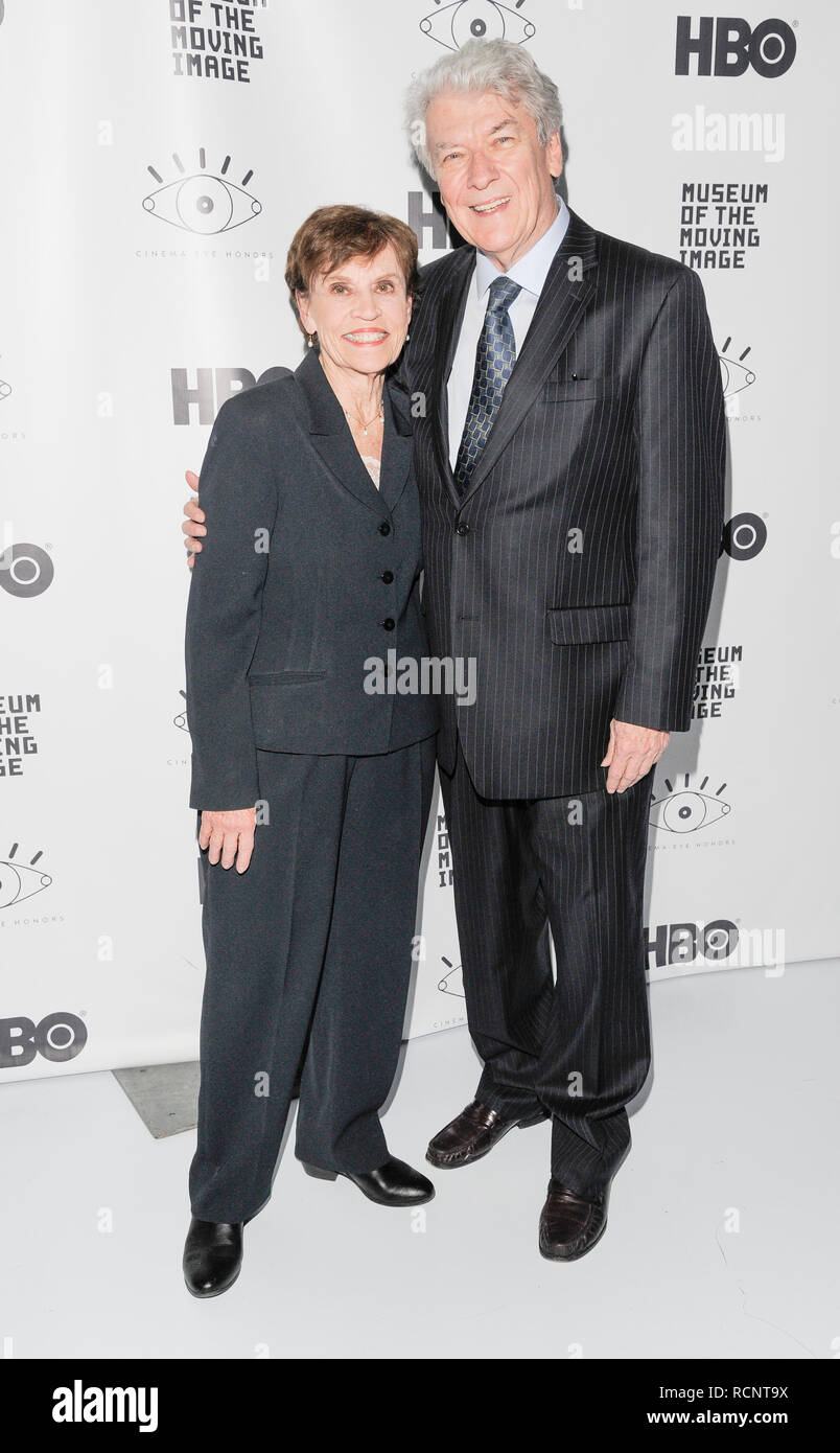 New York, NY - Gennaio 10, 2019: Joan Lapp e Jim Devinney frequentare la dodicesima edizione dell'occhio Cinema Honors Award al museo di immagine in movimento Foto Stock